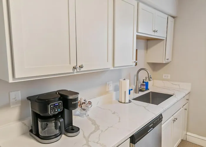 Uss Alexandria Apartment Highwood