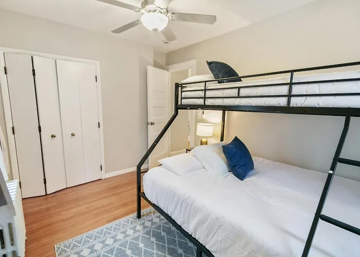 Uss Alexandria Apartment Highwood